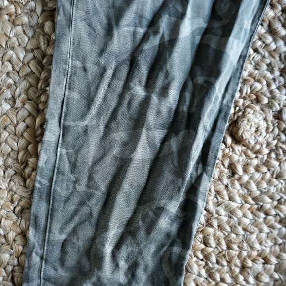 Current/Elliott Camouflage Green Pants Size Small - Picture 7 of 8